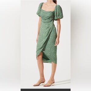 Astr Green Floral Midi Dress
